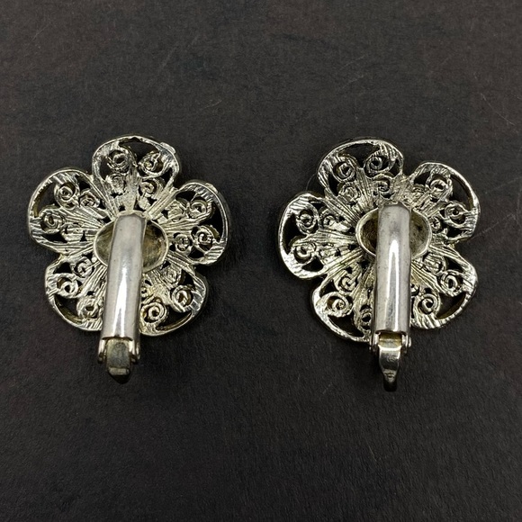 VINTAGE AMETHYST STONE Center FLOWER FILIGREE SPIRAL Designed Clip On Earrings - Picture 5 of 10